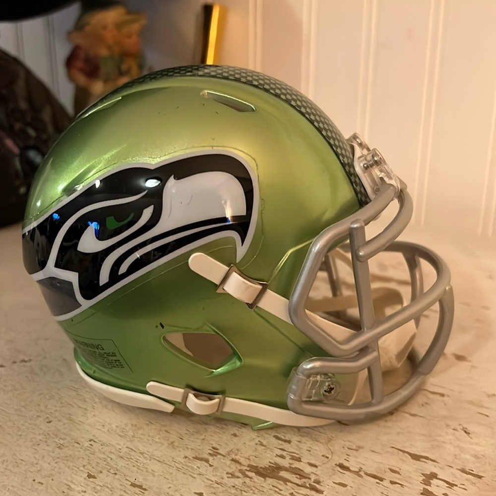 Riddell Seattle Seahawks football mini helmet